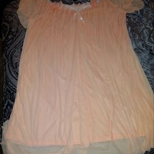 Plus size women's night goen